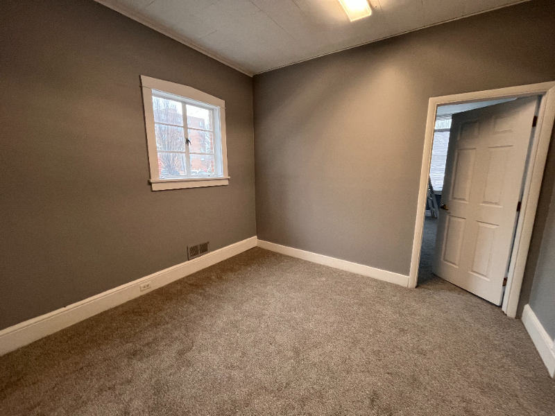 35 E Lemon St #1 - Photo 4 of 7