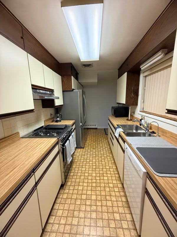 3452 Quaker Ct - Photo 3 of 21