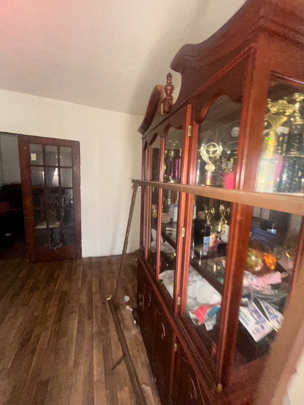 5617 Warren Ave - Photo 2 of 14