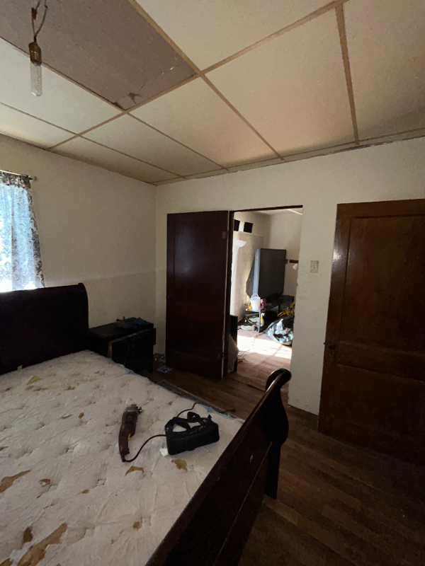 5617 Warren Ave - Photo 5 of 14