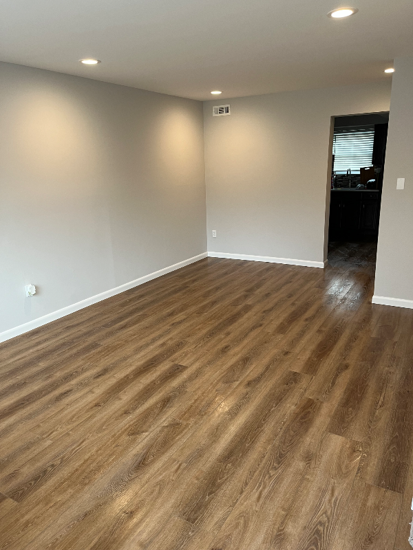 136 Miranda Ct - Photo 4 of 11