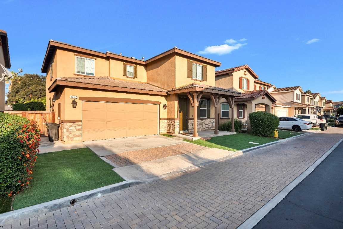 4367 Amanecer Dr - Photo 2 of 27