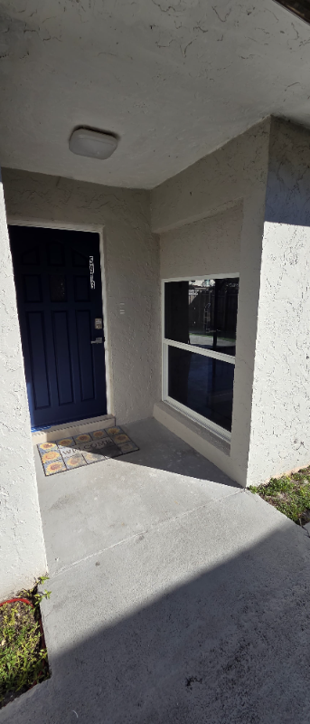 5913 Lincoln St - Photo 2 of 32