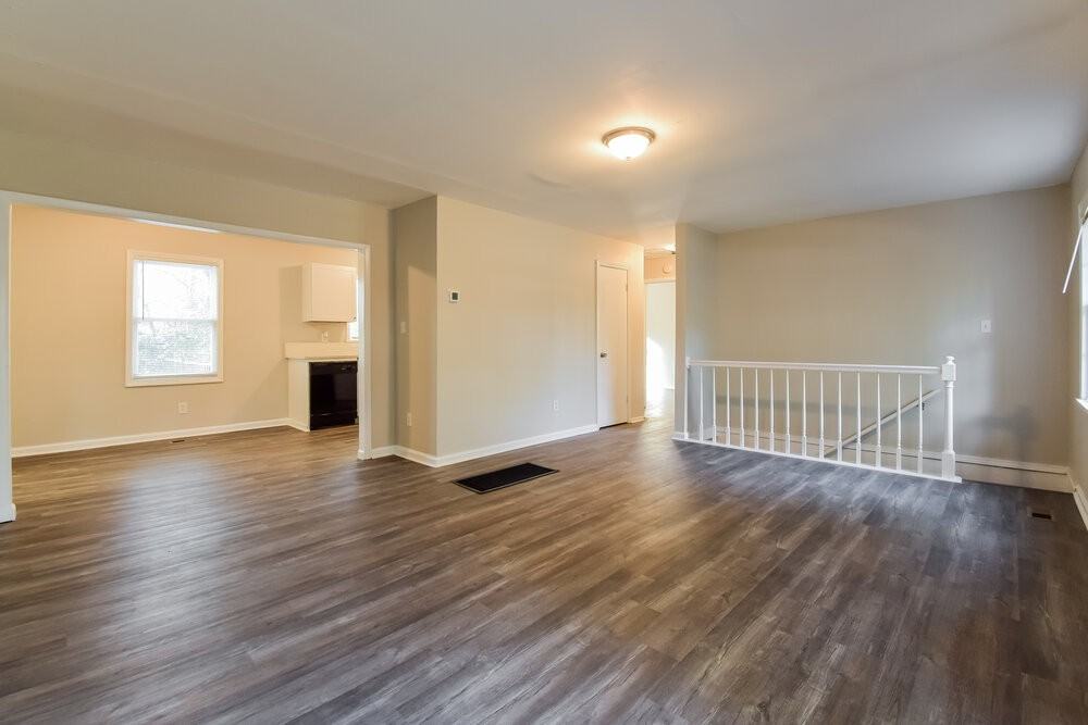 842 Bonneville Ter Nw - Photo 6 of 17