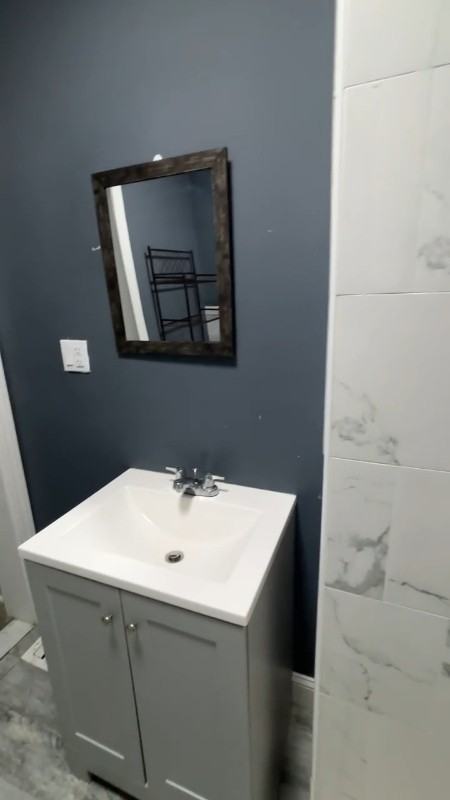 2401 S 54th St #2FLOR - Photo 7 of 13