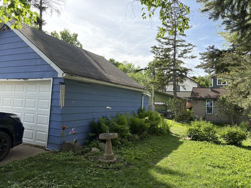 944 E Mifflin St - Photo 6 of 18