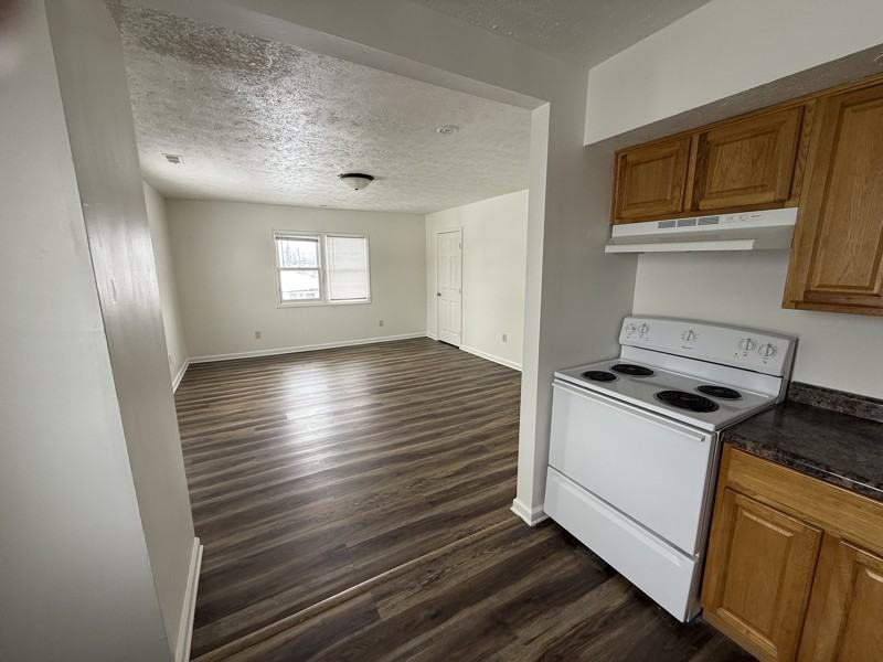 1513 S 20th St #D - Photo 4 of 8