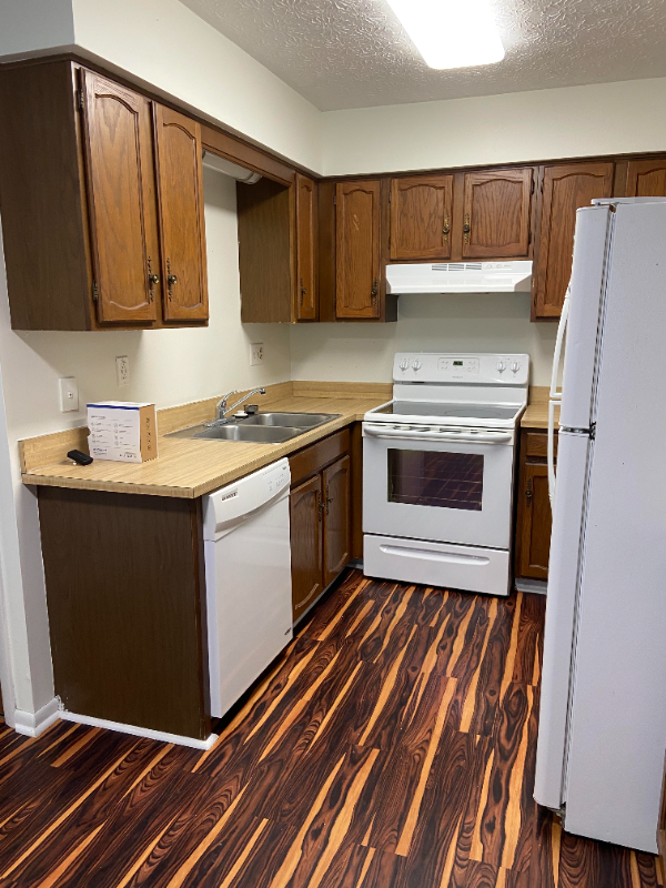 1324 Aarons Way - Photo 4 of 20