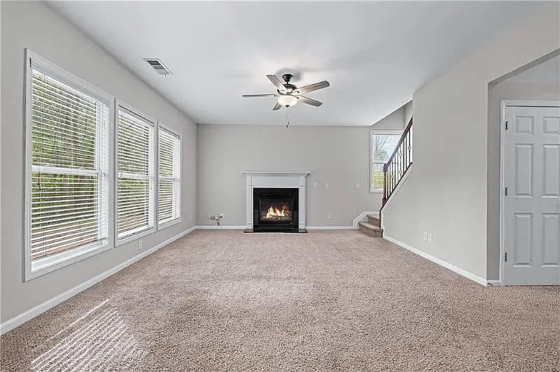 2155 Mindy Ln - Photo 3 of 16