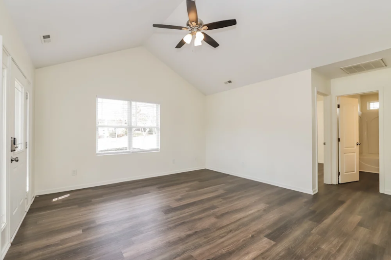 289 Maynard South Dr - Photo 2 of 10