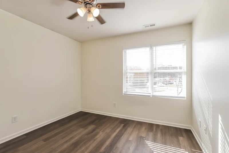 289 Maynard South Dr - Photo 7 of 10