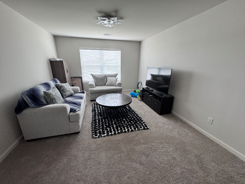 1919 Aquinas Ct #MAIN - Photo 3 of 11