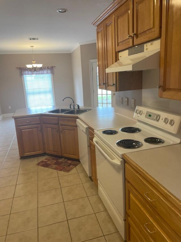 103 Windrow Dr - Photo 4 of 7