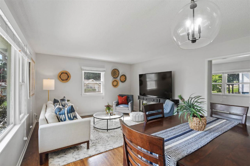 1100 Dover St - Photo 3 of 18