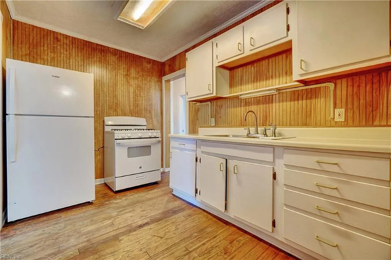 3308 Hyde Cir - Photo 3 of 14