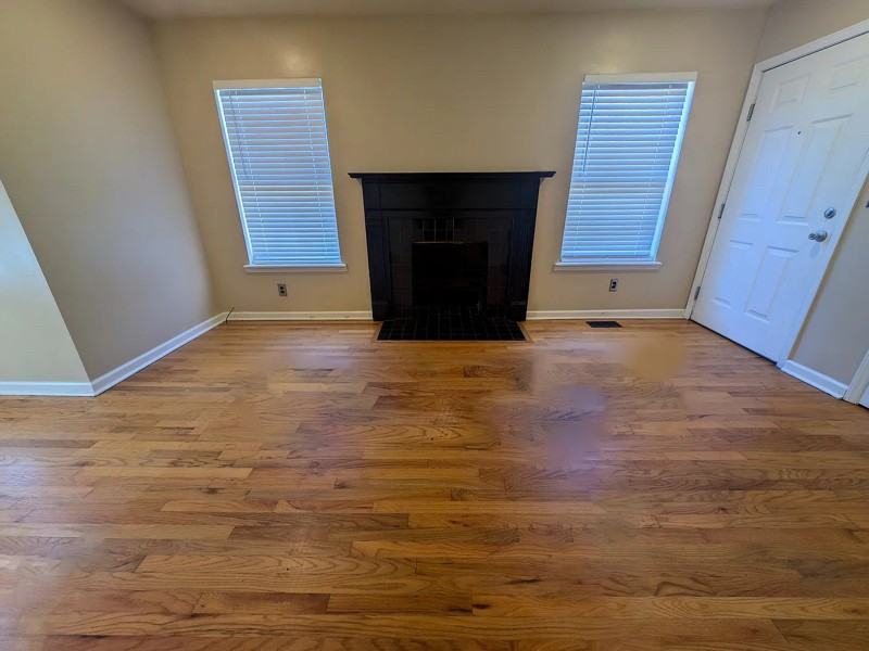 1025 Brookhurst Dr - Photo 5 of 18