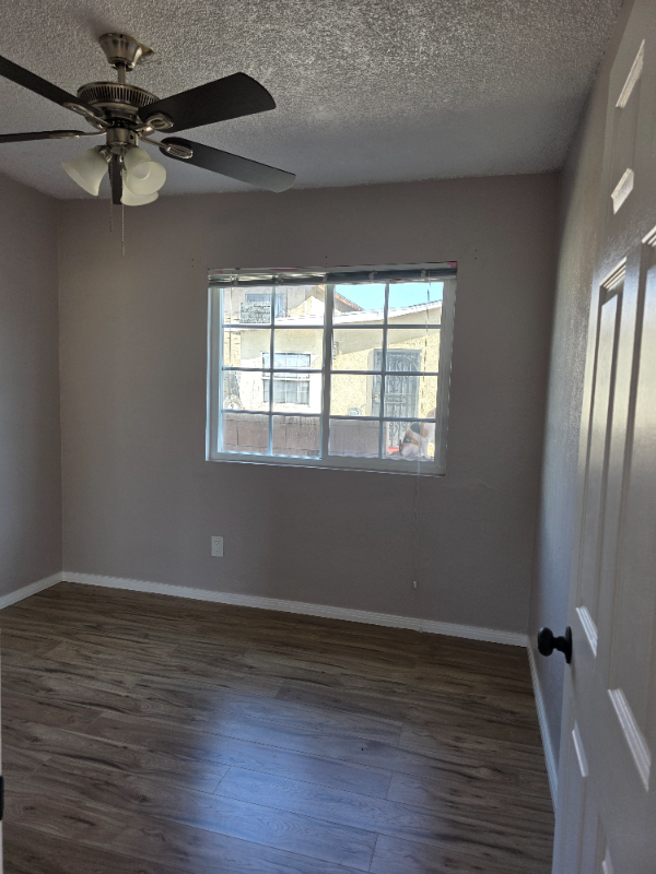 4435 Triggs St - Photo 6 of 10