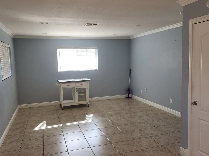 318 Fife St - Photo 2 of 14