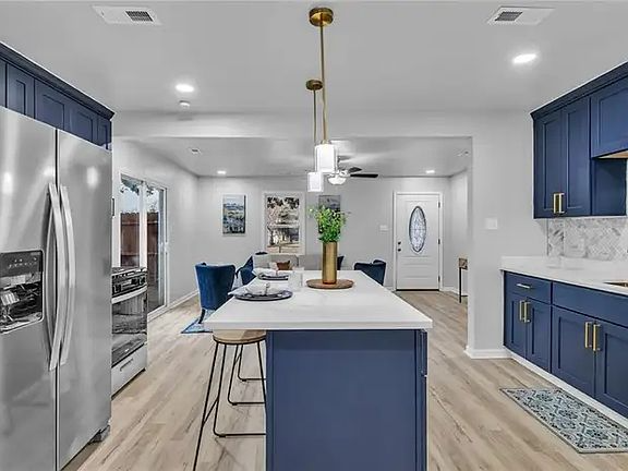 901 Lasser Dr - Photo 5 of 11