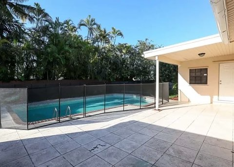 9140 Sw 178th Ter - Photo 2 of 18