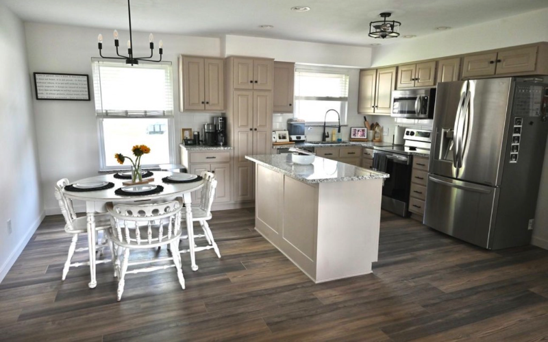 802 Longview Dr - Photo 5 of 12