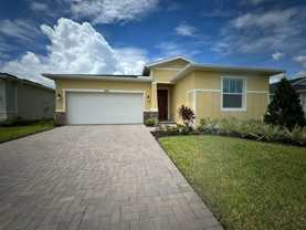 724 Veridian Cir Nw - Photo 1 of 1