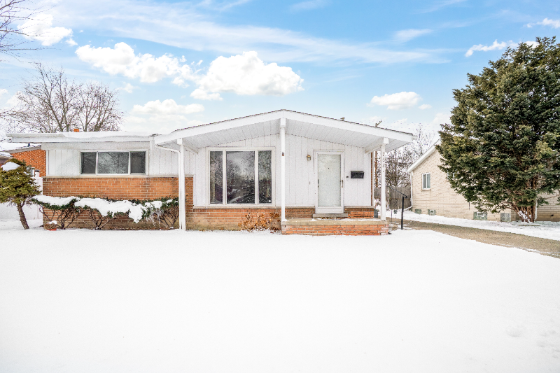 7621 Amboy St - Photo 2 of 19