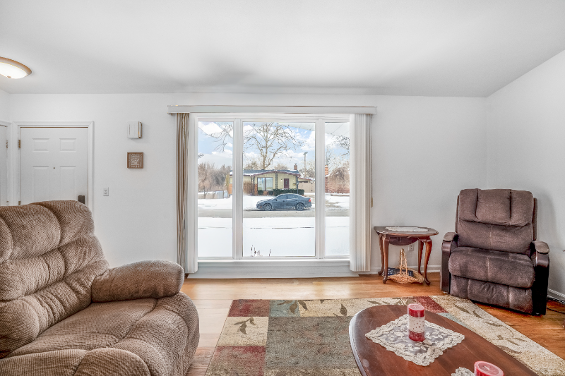 7621 Amboy St - Photo 4 of 19