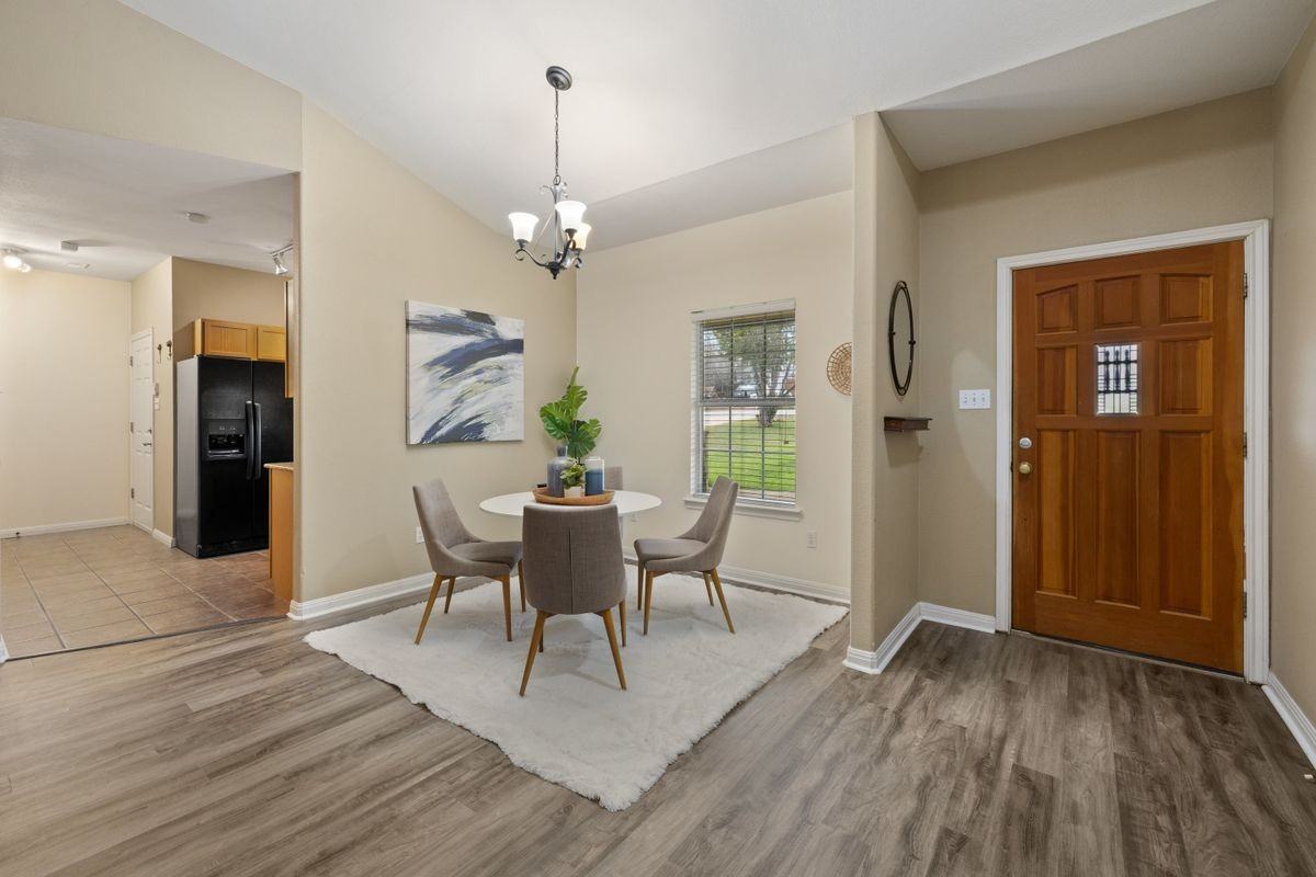 1301 S Quinlan Park Rd - Photo 5 of 19