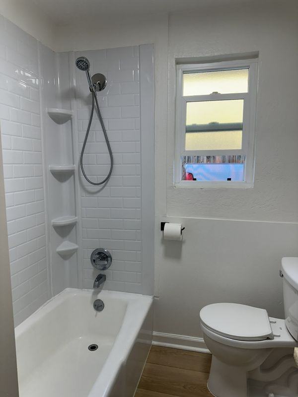 832 Marion St - Photo 6 of 18