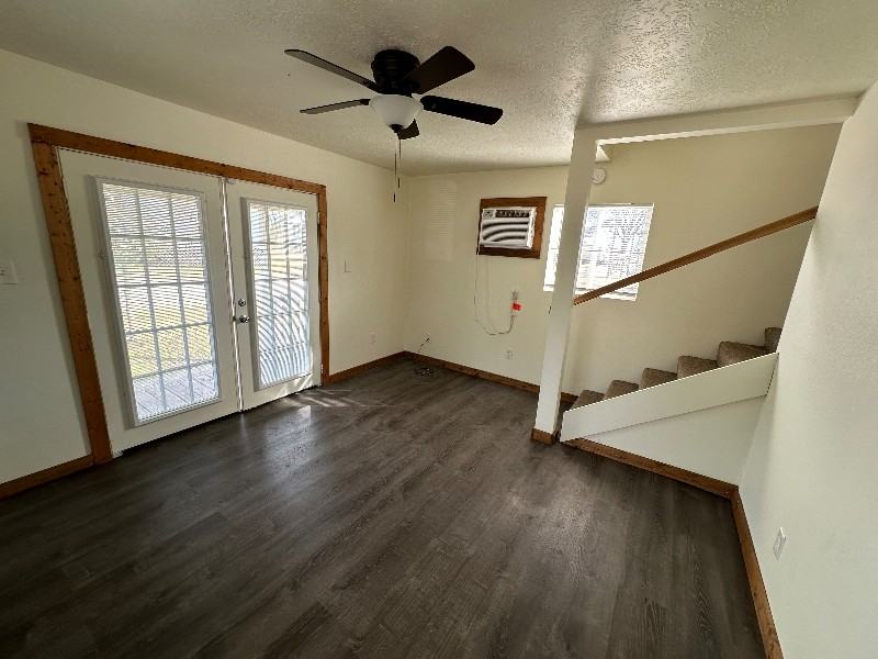 10004 Wrangler Way - Photo 2 of 5