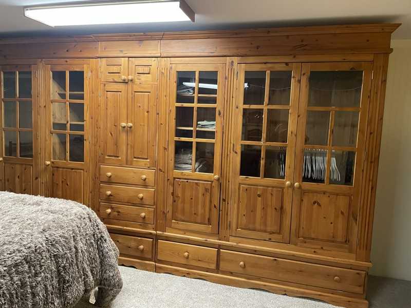 241 Wedgewood Cir - Photo 2 of 14