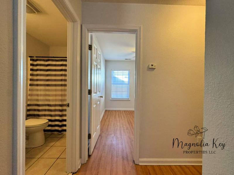 1117 Stoney Falls Blvd - Photo 5 of 20