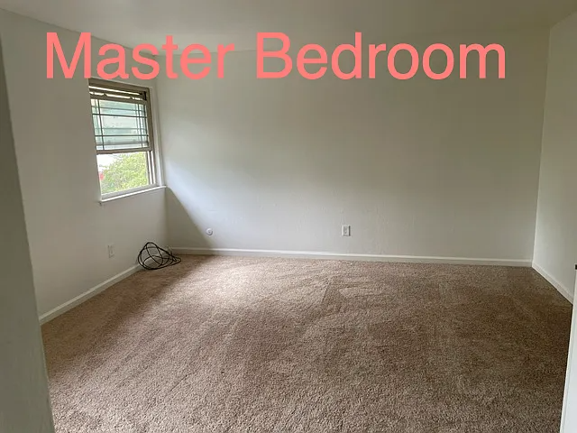 2241 Lafayette Dr - Photo 2 of 14