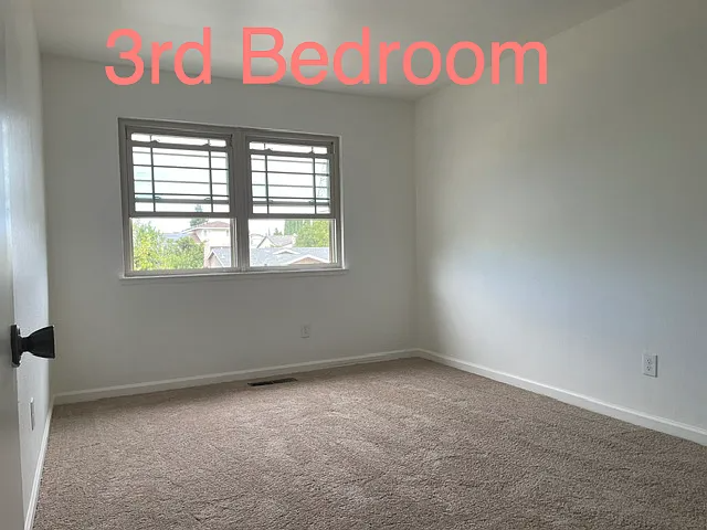 2241 Lafayette Dr - Photo 6 of 14