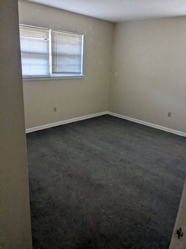 1561 Repoll Rd - Photo 5 of 11