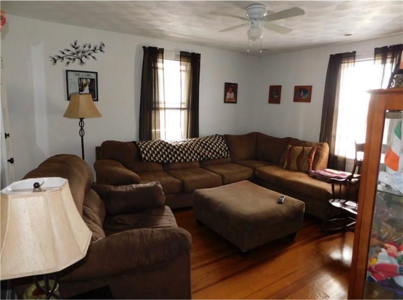 242 Market St #2 - Photo 5 of 7