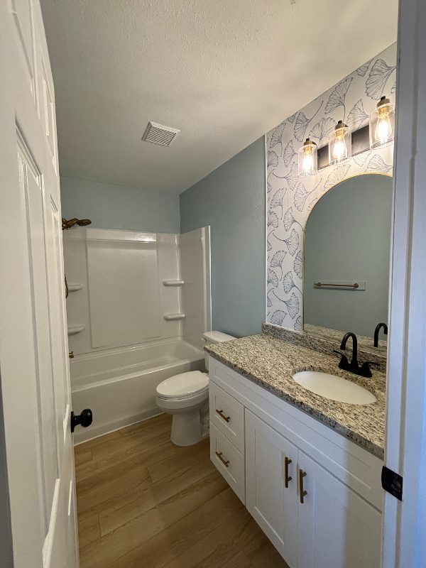 22 South, Commonsway Drive #B - Photo 3 of 8