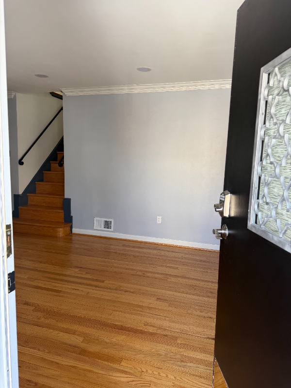 5209 Mineola Rd - Photo 3 of 9