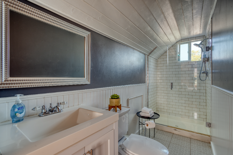 3565 Ne Broadway St - Photo 6 of 17