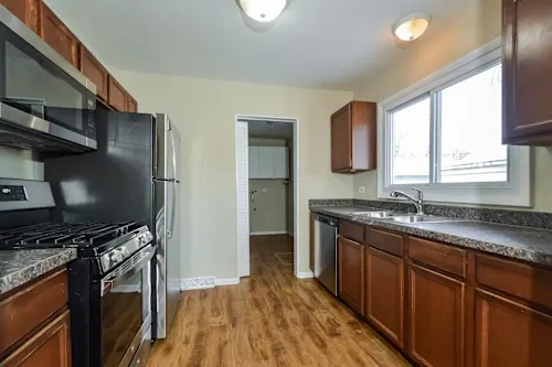 3614 Coleman St - Photo 2 of 9