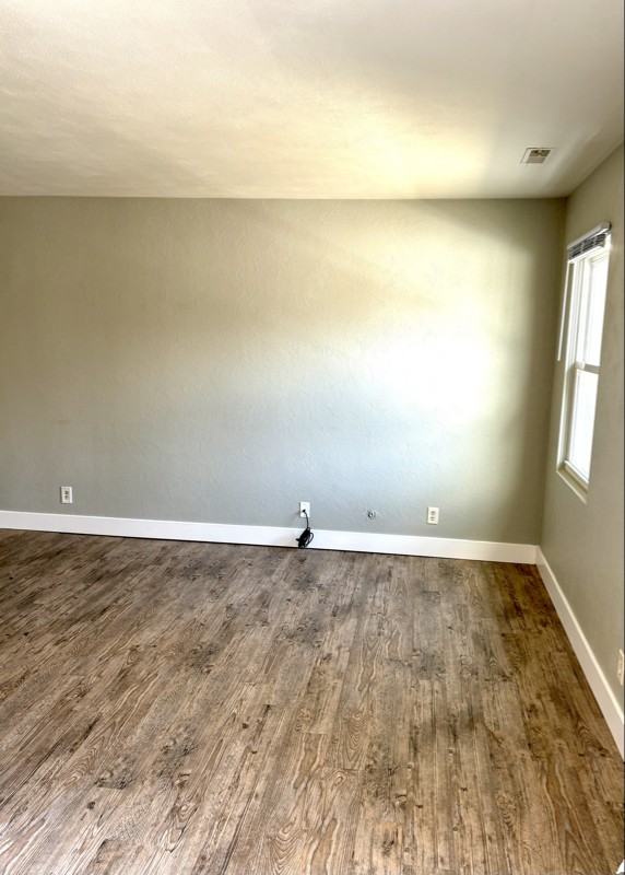 4026 N Illinois Ave #11 - Photo 5 of 20