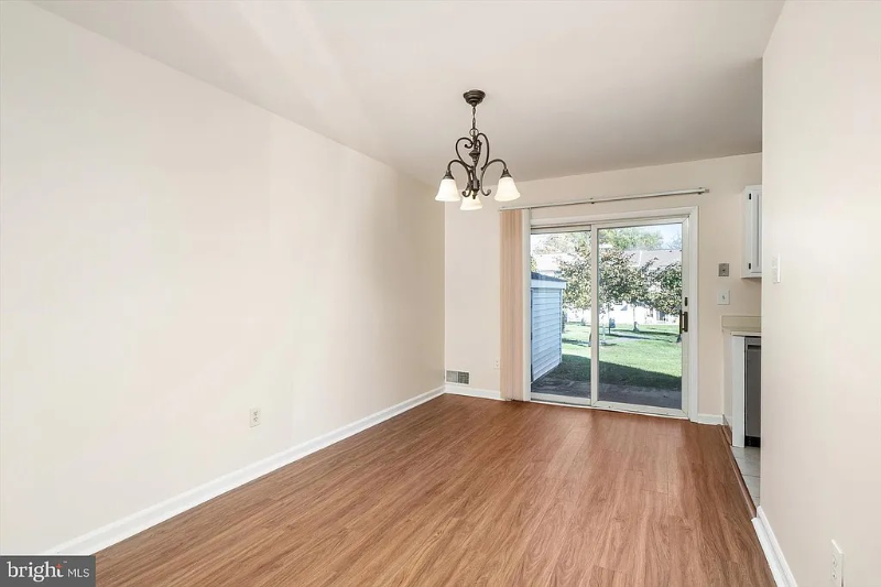 182 Jonathon Dayton Ct - Photo 4 of 5