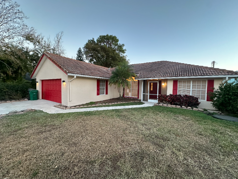 914 Sw Cecil Ln - Photo 2 of 16