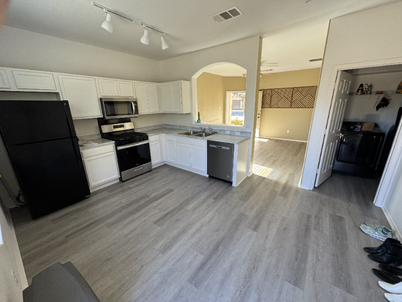 14613 Walt Whitman Trl #B - Photo 4 of 17