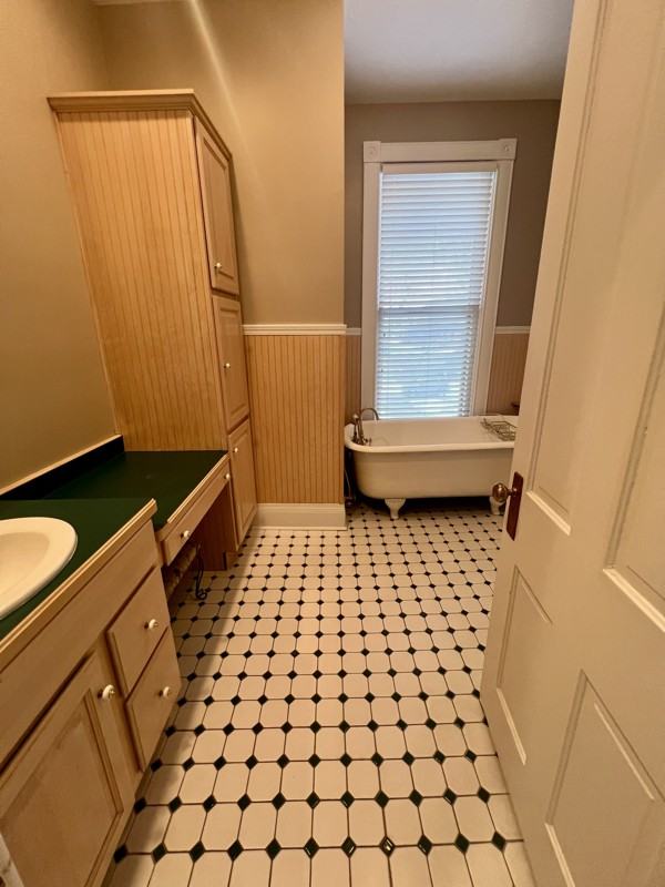 1112 E Walnut St #1 - Photo 4 of 19