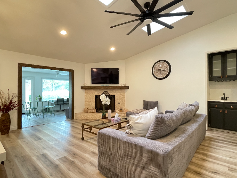 12899 Rain Shadow Rd - Photo 4 of 20