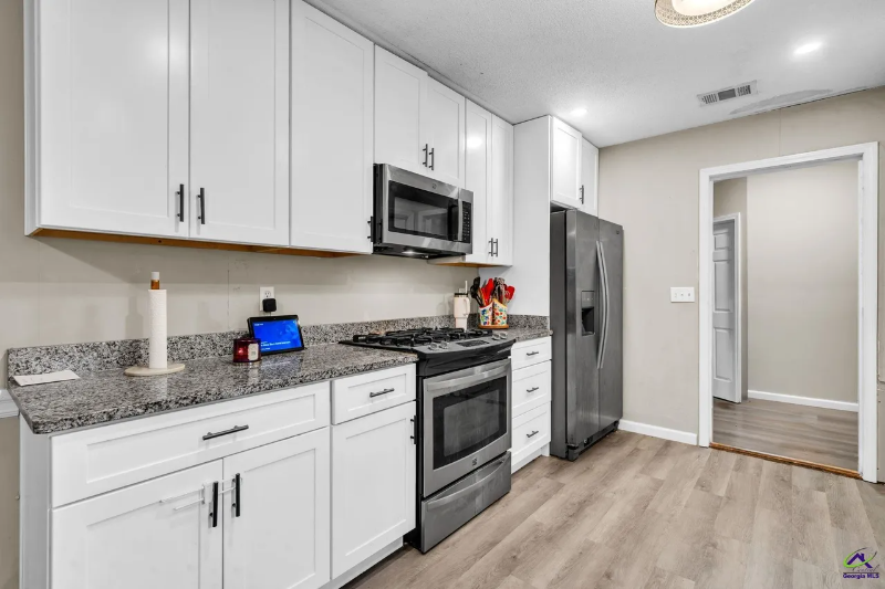 211 Crakston Ct - Photo 7 of 8