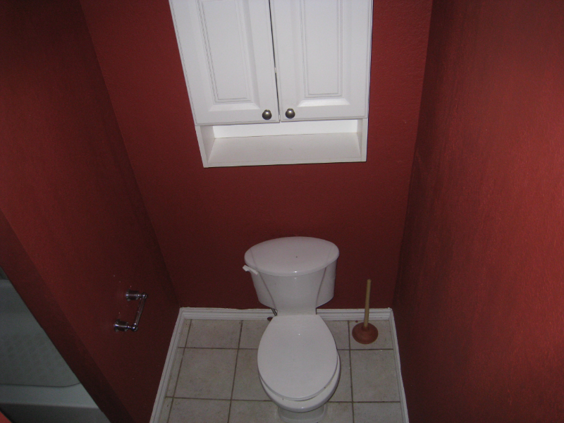 1112 W 4th St - Photo 4 of 15