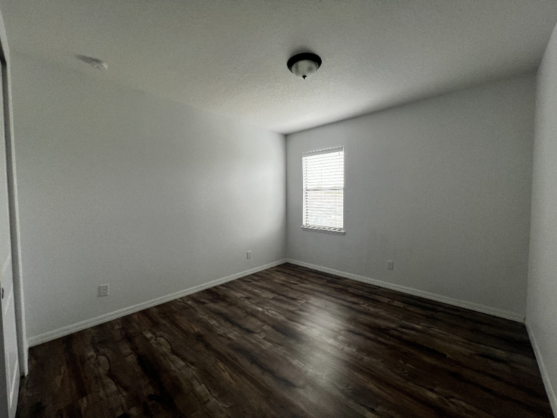 13318 Longacre Dr - Photo 4 of 18